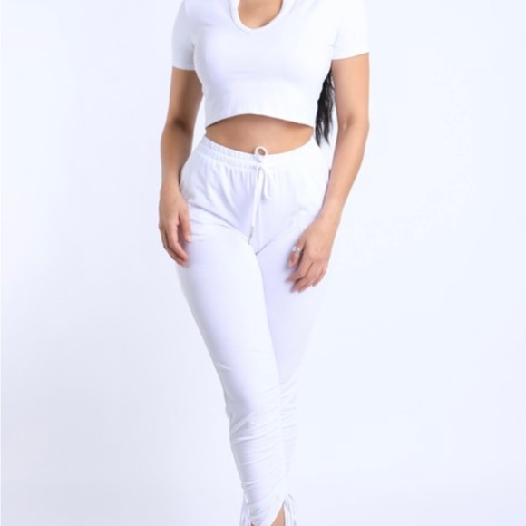 Crop top and matching pants set - Picture 7 of 11